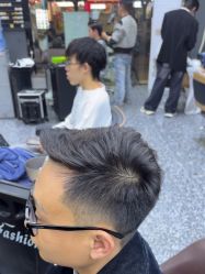 -藤野造型专业烫染接发