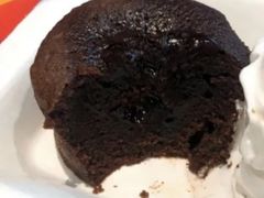 冰淇淋熔岩黑巧克力蛋糕-汉堡王(保定万博广场店)
