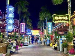 -三亚火车头万人海鲜广场