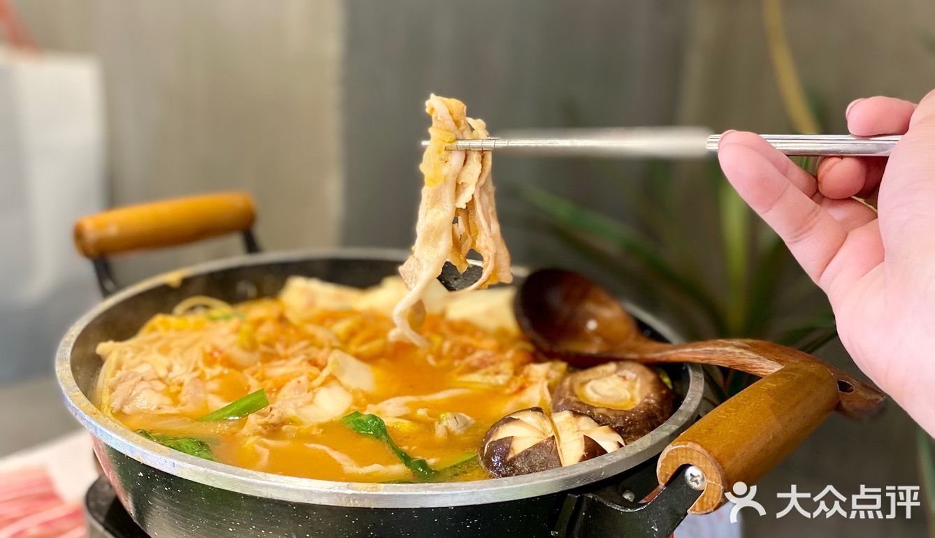 喝喝小酒撸个串•这家烤场挺赞的呀