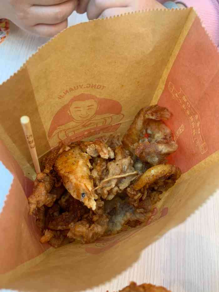 佟源记炸肉(万达金街店)-"一家在哈西万达后边的店.刚好在后边逛街.