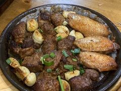 烤翅&nbsp;烤脊背肉-老东镇啤酒屋海鲜加工·蒸汽海鲜·海鲜烧烤(台东店)