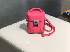 -MCM(比斯特上海购物村店)