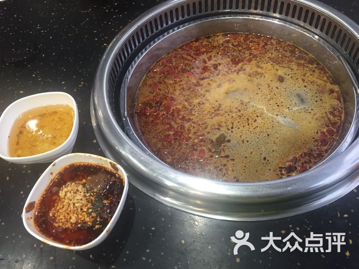 老回坊麻辣烫(西北大学店)麻辣锅底图片 - 第1张