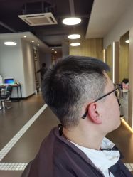 -苑苑发型设计