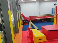 -蜩动儿童运动成长馆(恒生万鹂广场店)