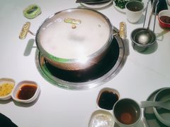 -洪氏嗨捞·广东猪肚鸡·椰子鸡火锅(西咸万象城店)