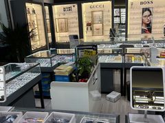 -三叶眼镜城(八佰伴店)