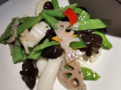 -江渔儿酸菜鱼(万科东荟城店)