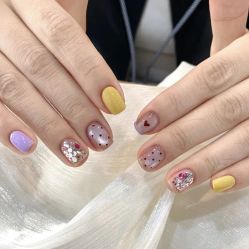 -桃色美甲沙龙