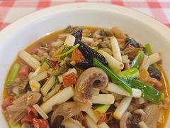 -洪霞餐馆·川菜·鲜货现炒(两江春城店)