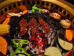 -山川小町·极番烧肉(新地假日广场店)