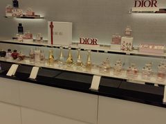 -Dior迪奥(上海世茂广场店)