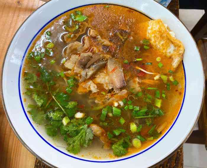 铁记带皮牛肉面-"晚上到大清河吃个面,铁记牛肉面开了有段时.