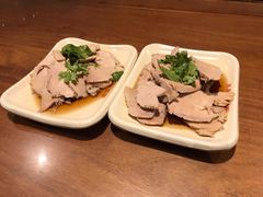 特色肘肉-亮亮面馆(经六路店)