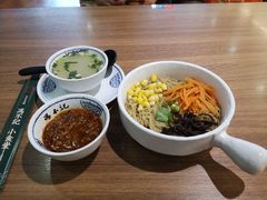 自制瑶柱炸酱捞蛋面-冯不记米坊(凯德广场店)