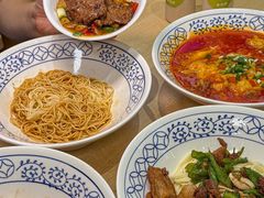 -李与白包子铺(桐梓林店)