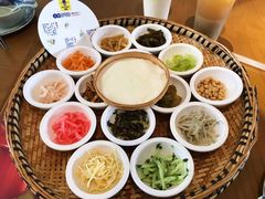 -包整·丝娃娃(一览甲秀楼风景店)