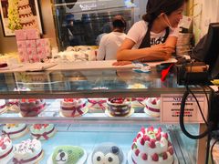 -花花卷卷·鲜食蛋糕(静安久光百货店)
