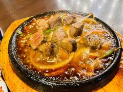 -万岛日本料理铁板烧(万泰国际店)