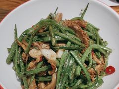 -黄泥岗·地道湖北菜(奥特莱斯店)