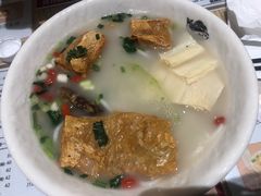 -凯峰鱼汤米线(金利達店)