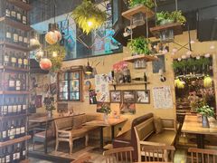 -临界音乐酒馆·小龙虾·江湖菜(华熙LIVE·鱼洞店)