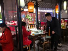 -卢大鲜鱼头捞饭(美利广场店)