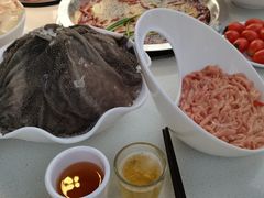 -茅草房·河畔园林火锅