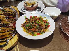 -东口码头·烧鸽子·鱼头泡饼·地方菜(金鹰悦城店)