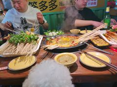 -签多多串串香火锅