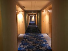 -上海虹桥西郊假日酒店