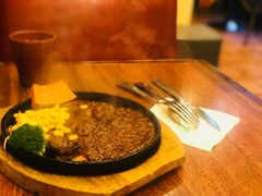 -玛格萝妮比萨屋(四平店)