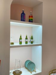 -苗方清颜痘肌研究所