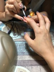 -约会灰姑娘美甲美睫工作室