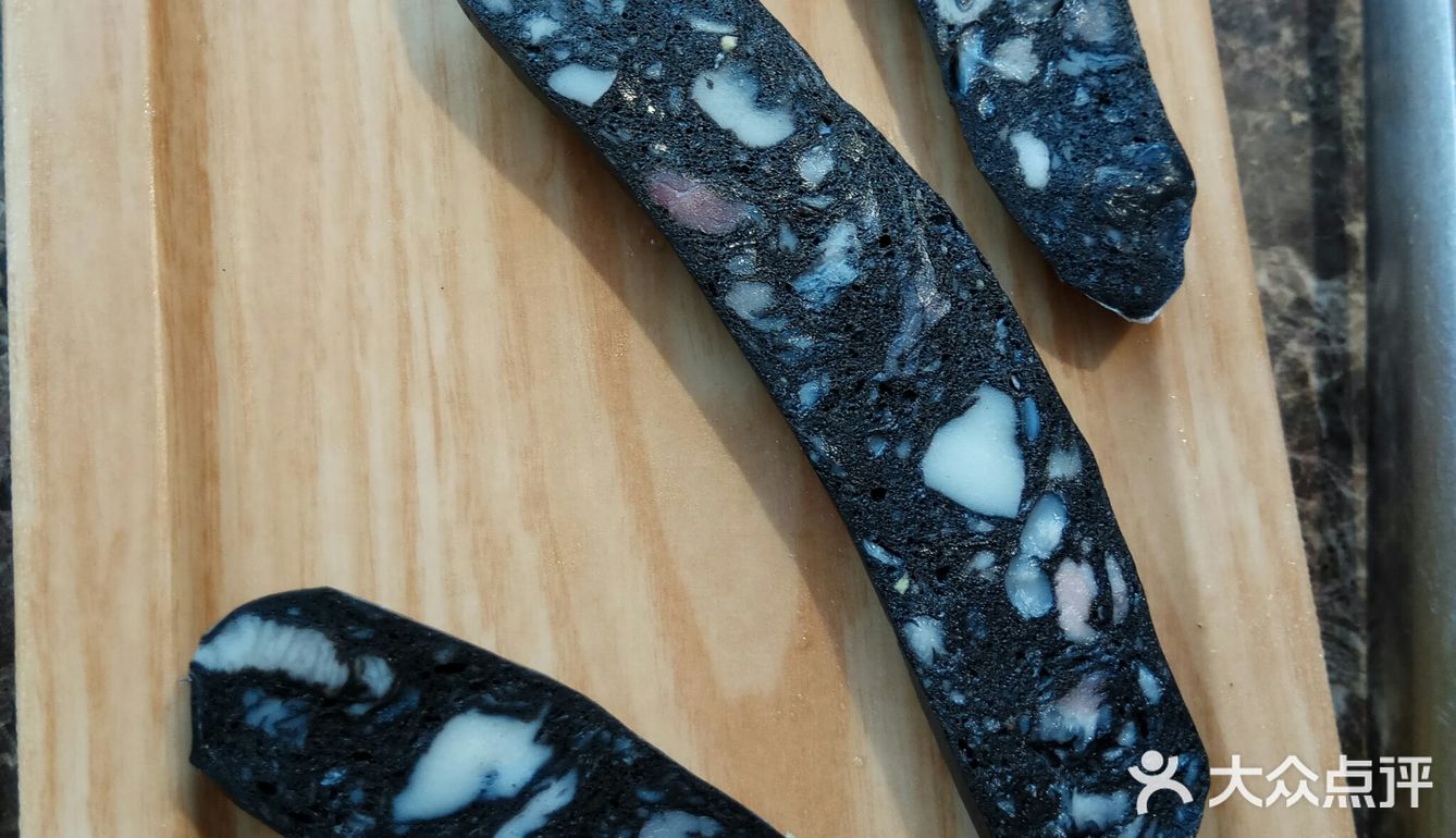 99块的自助烤肉也太香了，在魔都的市中心