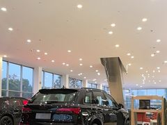 -上海永达奥诚奥迪4S店(申江路店)