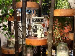 -Cuc Gach Quan Restaurant