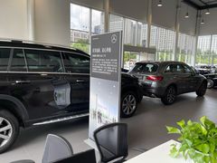 -贵州贵星奔驰4S店(观山湖店)