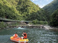 -安吉龙王山峡谷漂流