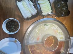 -佬土鹅肠火锅(解放路店)