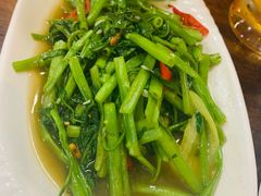 -Dang restaurant (patong phuket)