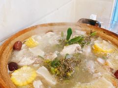 石橄榄炖鸡-洪大厨鸡煲(福田店)