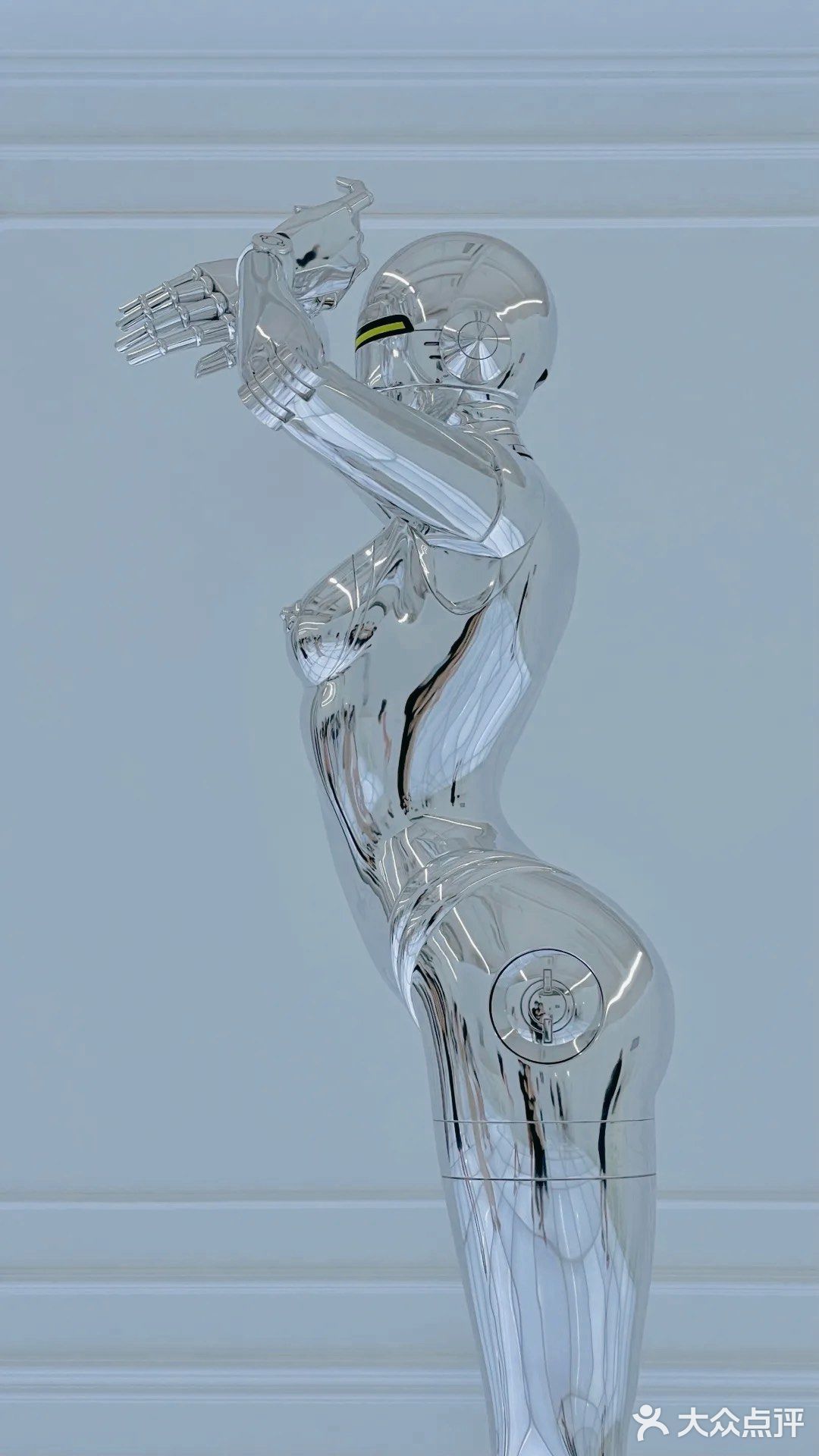 空山基大人带最性感的机械姬来上海了