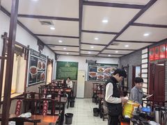 -湖南人家湘菜馆(镇江路店)