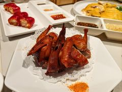 红烧乳鸽-悦满楼·西关名点·湛江名菜(航空综合大厦店)