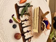 -Mark&Mars Restaurant