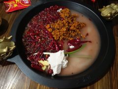 -黄潇洒老火锅(九眼桥宏济巷店)