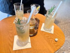 -星巴克臻选(上海合生汇1F店)