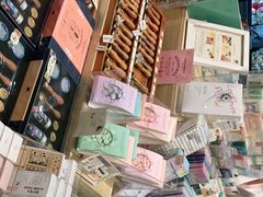 -猫的天空之城概念书店(杭州南宋御街店)